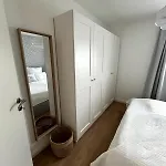 Sonnige & Neu Eingerichtete Apartment *