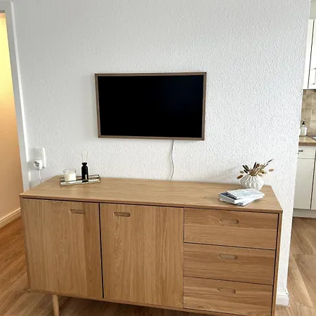 Sonnige & Neu Eingerichtete Apartment *